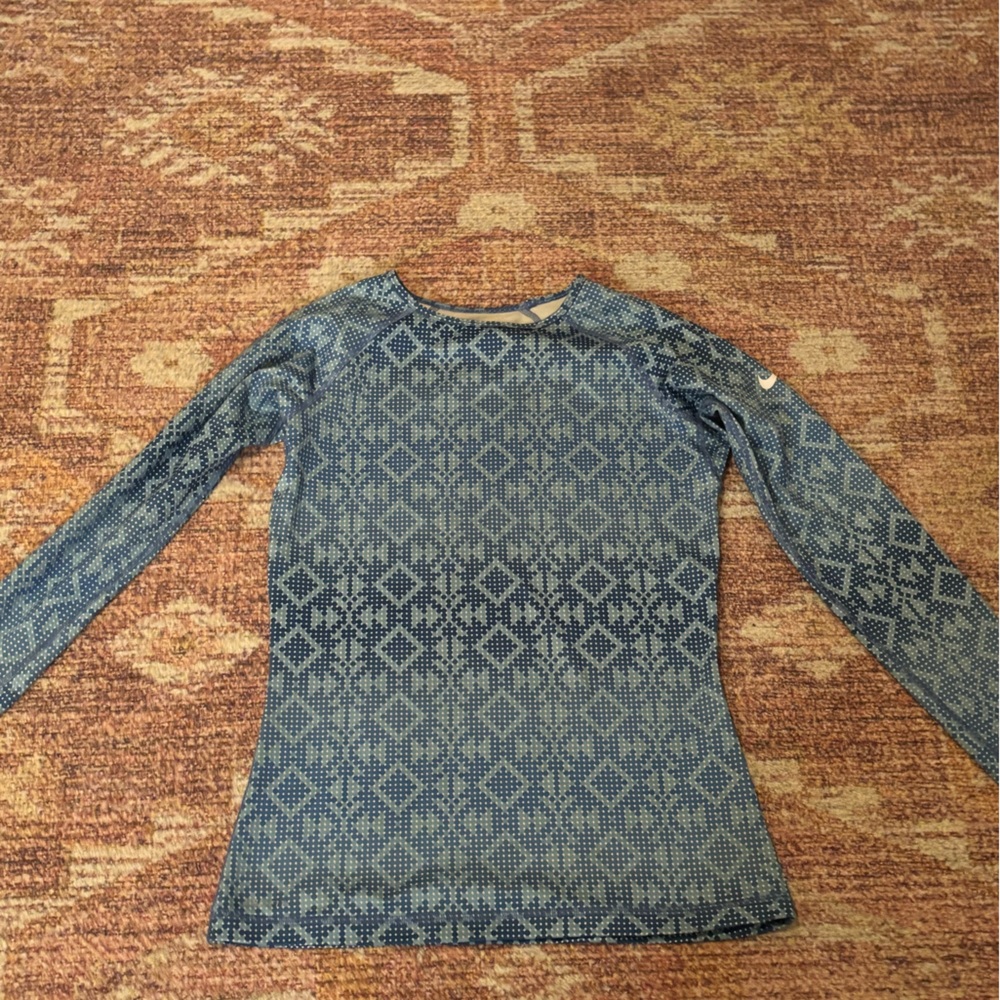 Blue Patterned Nike pro long sleeve warm top